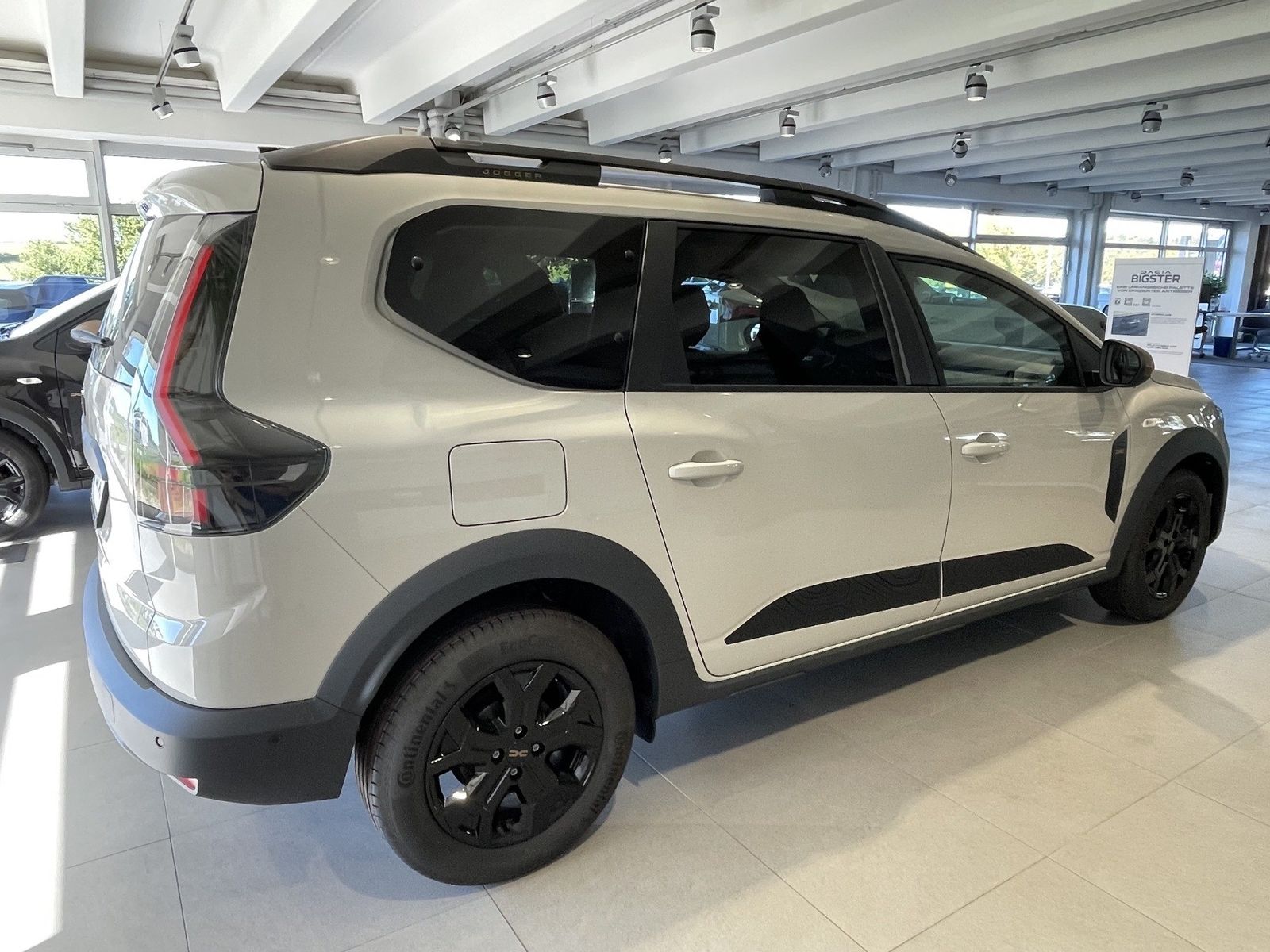 Fahrzeugabbildung Dacia Jogger Extreme TCe 110 7-Sitzer