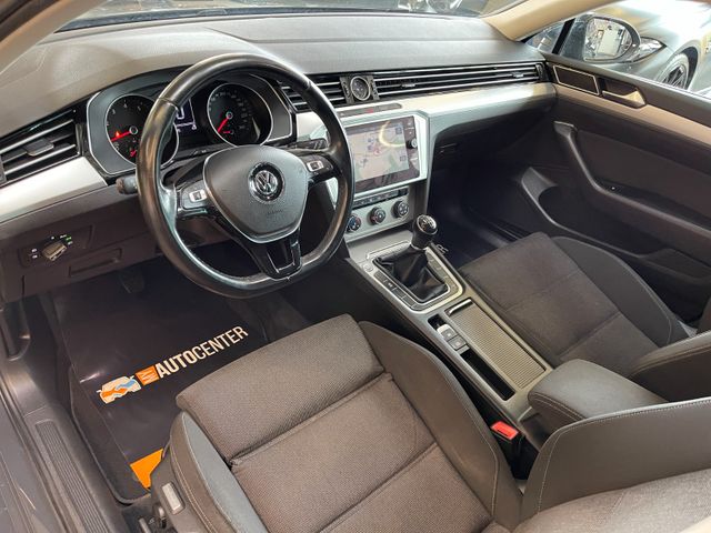 Volkswagen Passat Variant  *1.HAND*NAVI*APS*AHK*LED*SMARTL*