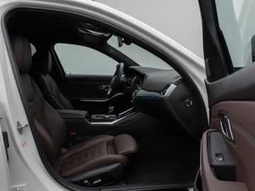 Fahrzeugabbildung BMW 320e 360°Laser DAB HiFi WLAN Komfort Alarm Sport