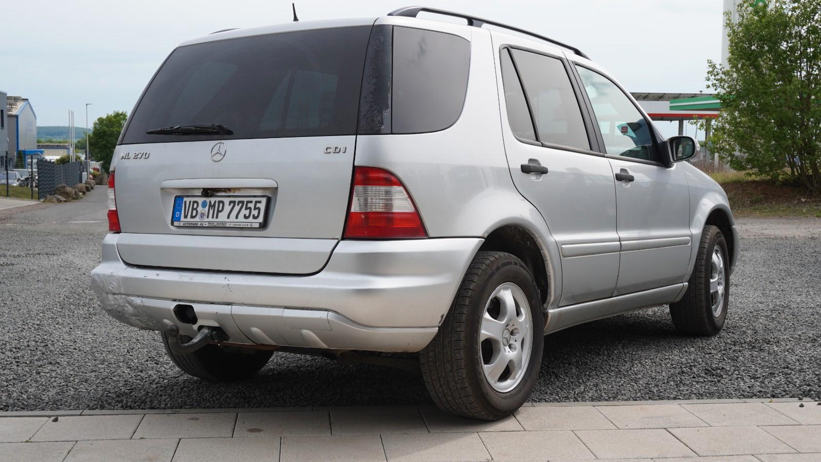 Mercedes-Benz ML270 2004 — engine 2.685 cm³, 163 HP (120kW)
