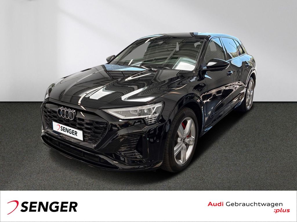 Image of Audi Q8