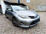 Toyota Auris Touring Sports Hybrid Life+ - Toyota Auris in Berlin: Sports
