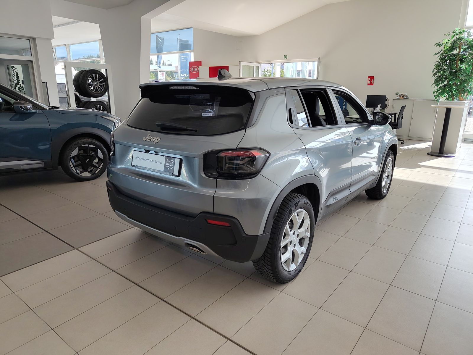 JEEP Avenger  1.2 MHEV Altitude JBL ACC LED – Bild 4
