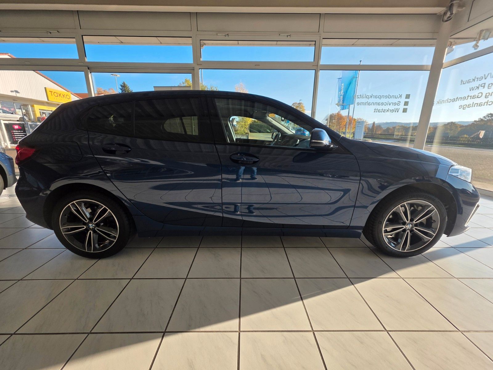 BMW 118 i Sport Line Lim, PDC v+h,Navi,SHZ,Lenk.h. foto 6