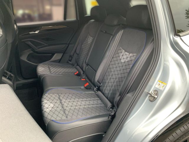 Tiguan 1.5 eHybrid DSG R-LINE AHK+NAVI+KAMERA+