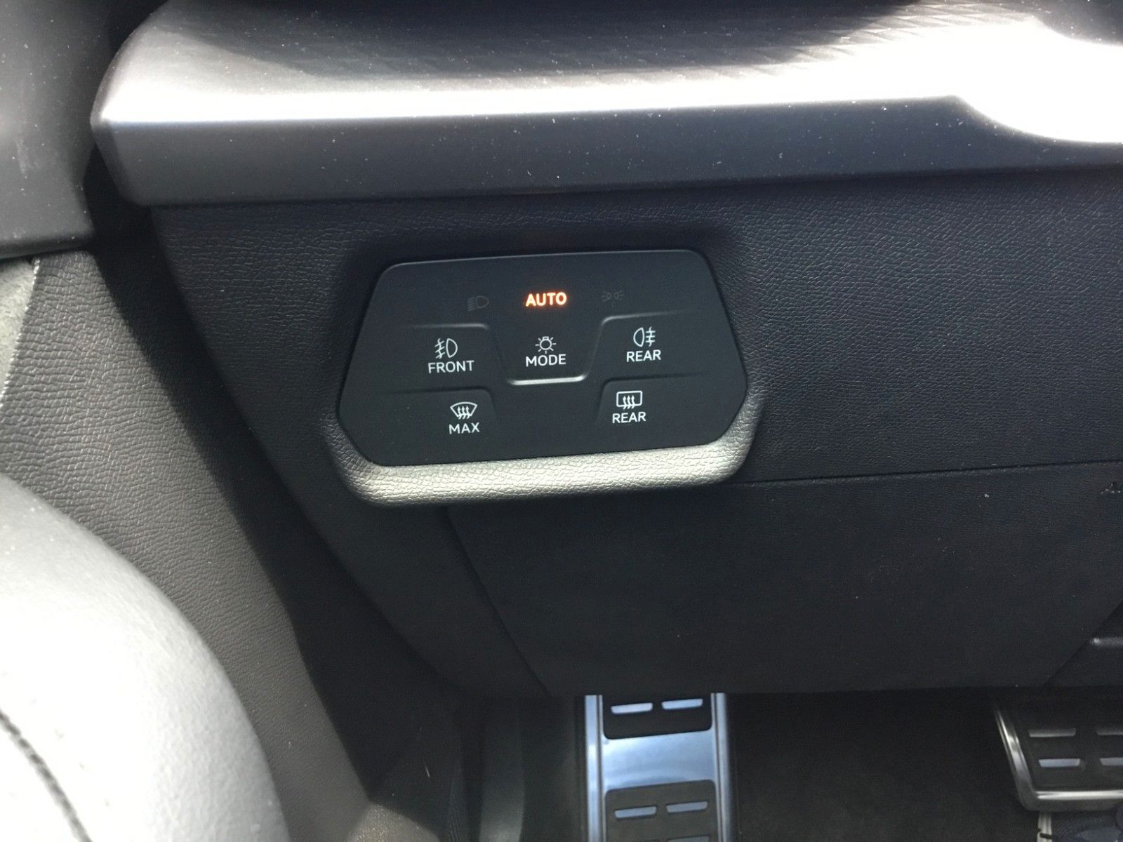 Fahrzeugabbildung CUPRA Formentor 2.0 TSI DSG 4WD+Pano+Matrix+AHK+19"