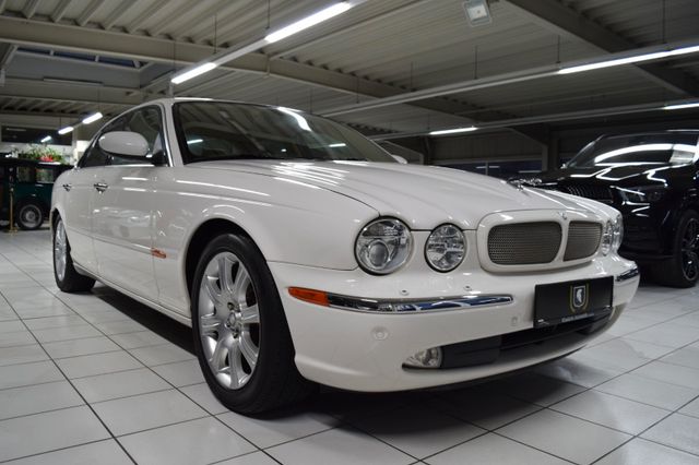 Fahrzeugabbildung Jaguar XJ8 3.5 Liter/Echter Sammlerzustand