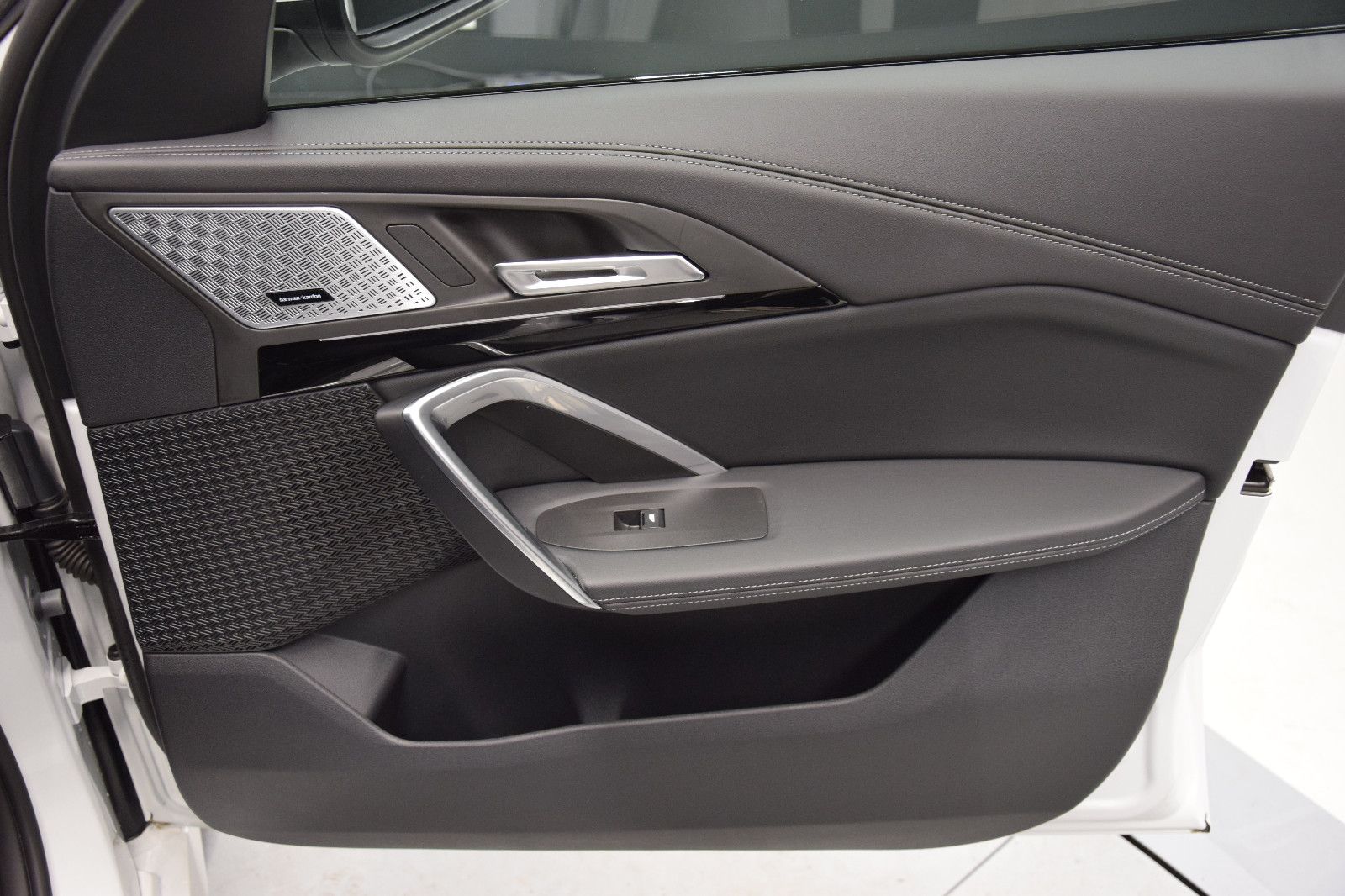 Fahrzeugabbildung BMW X1 20d xDrive M Sport Pano HuD ACC h/k Memory