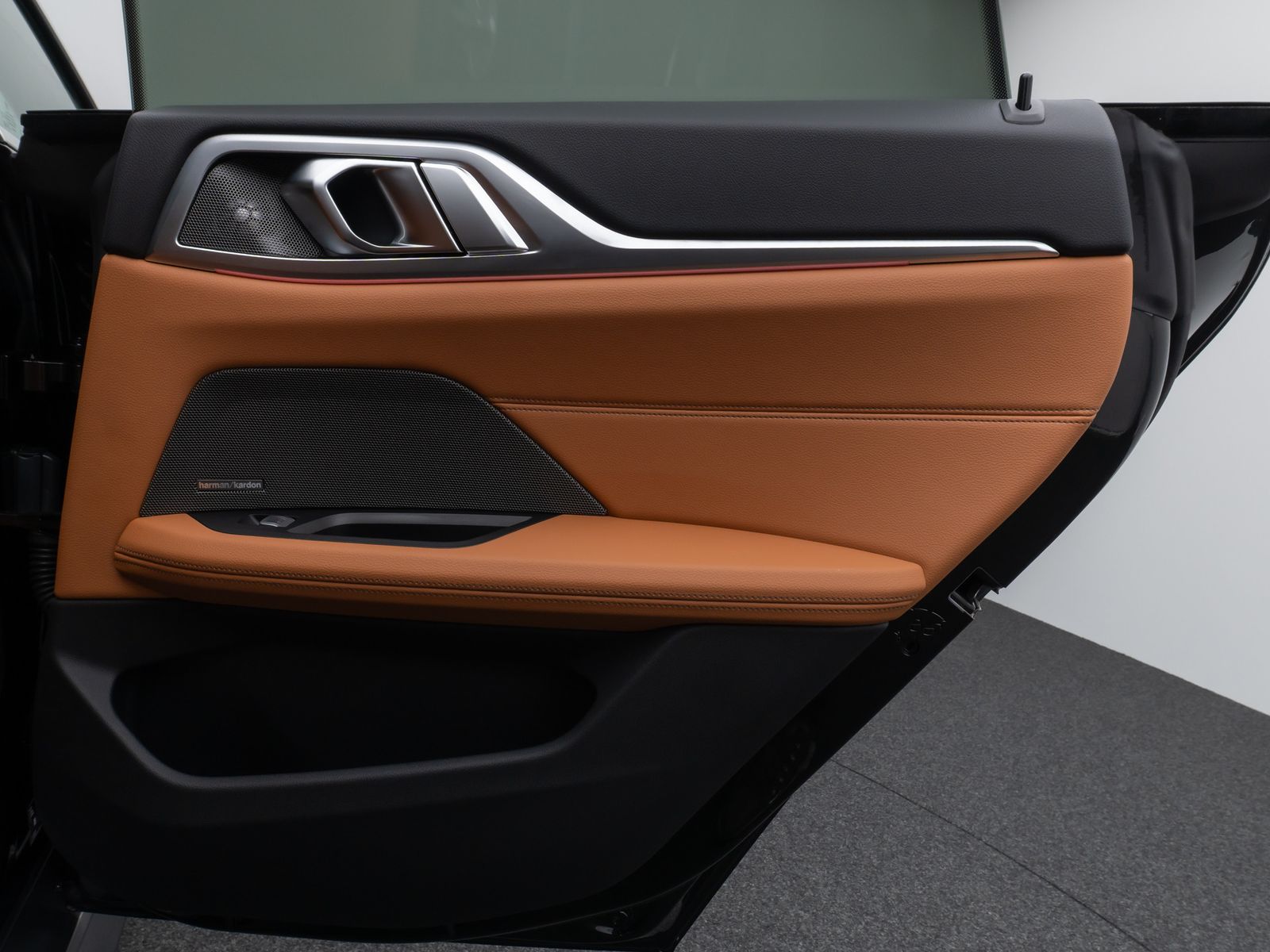 Fahrzeugabbildung BMW i4 eD40 GranCoupé Glasdach Laser 360°AHK Komfort