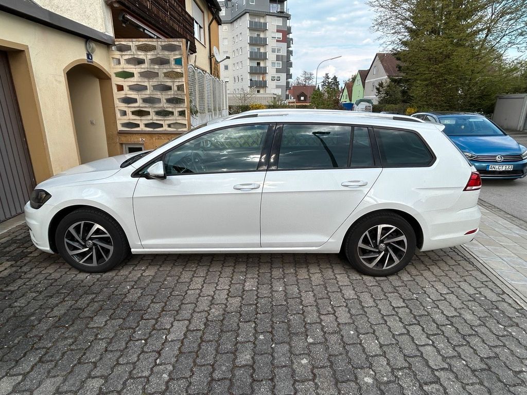 Image of Volkswagen Golf