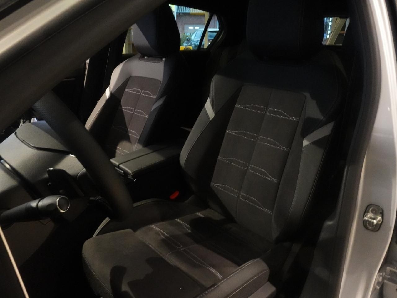 Fahrzeugabbildung Opel Astra L 1,2 Ultimate Automatik