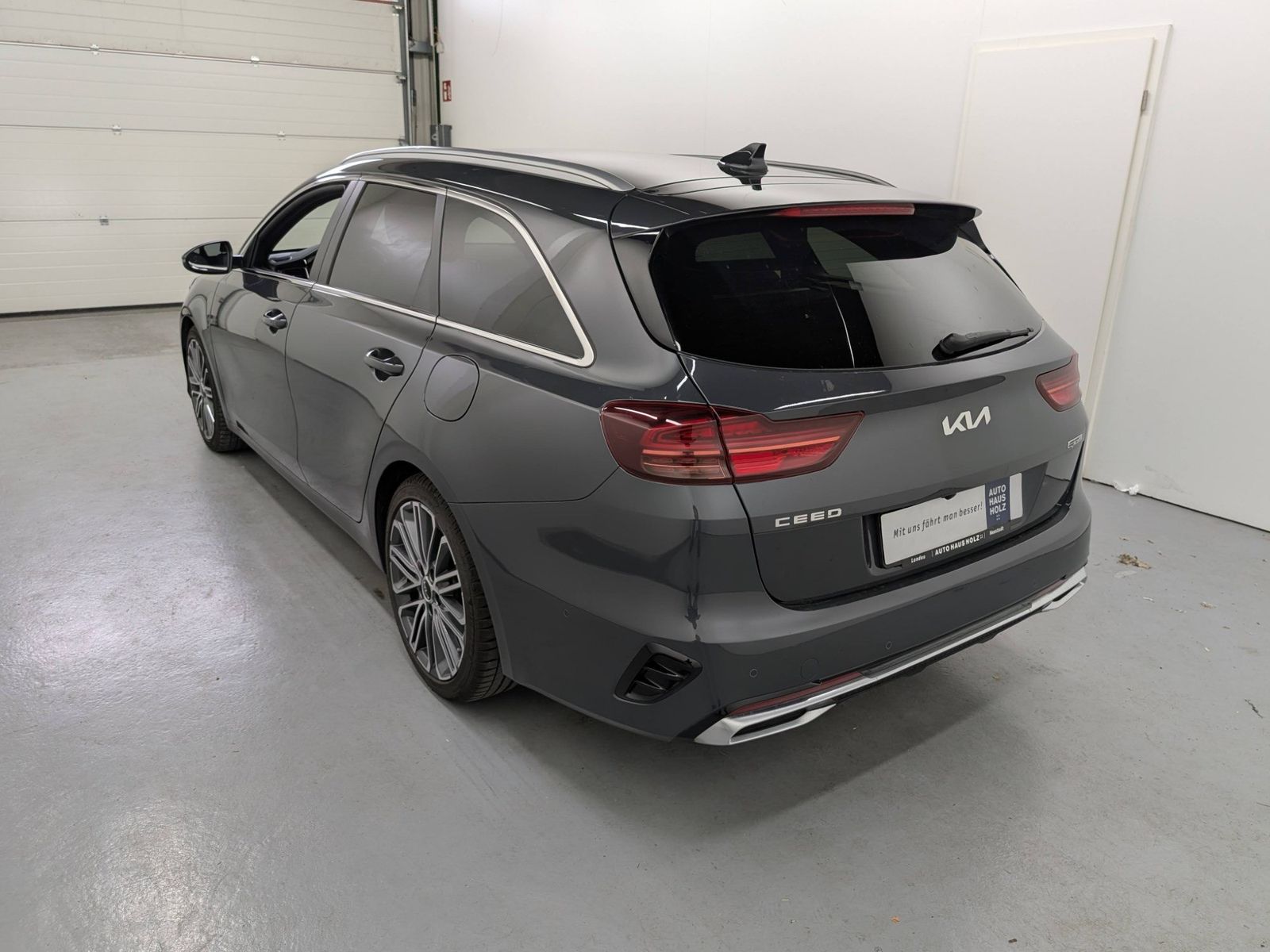 KIA cee'd Ceed SW 1.5 T-GDI DCT GT-Line JBL – Bild 2