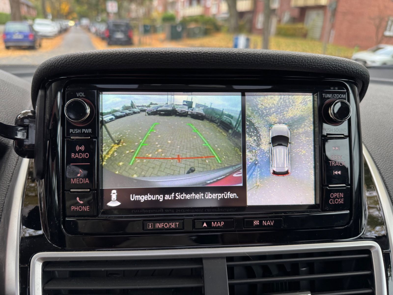 Fahrzeugabbildung Mitsubishi Eclipse Cross HEAD-UP*360-CAM*KEYLESS*AHK