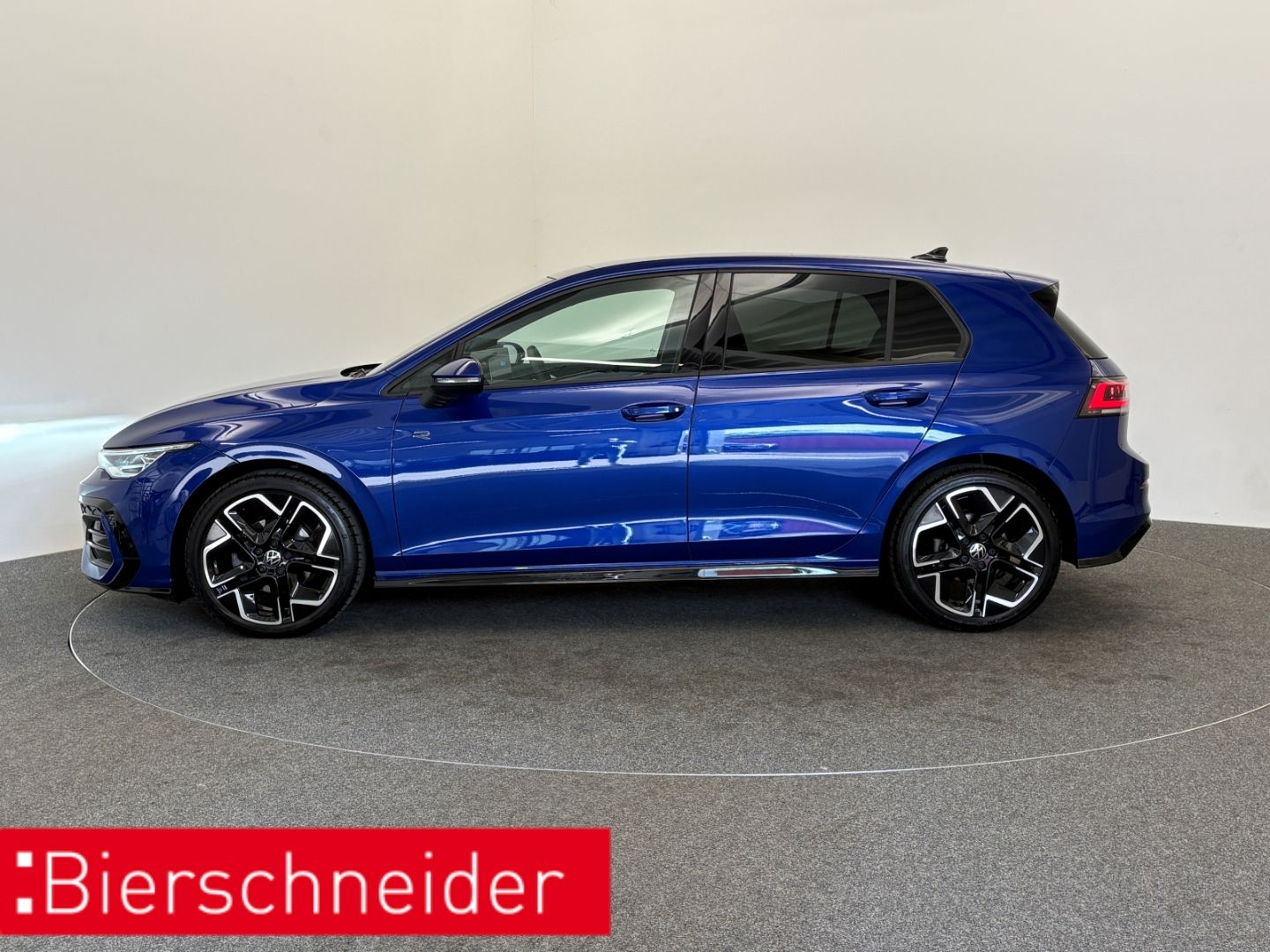 Volkswagen Golf 8 2.0 TDI DSG R-Line IQ-LIGHT DIGITAL COCKP foto 3