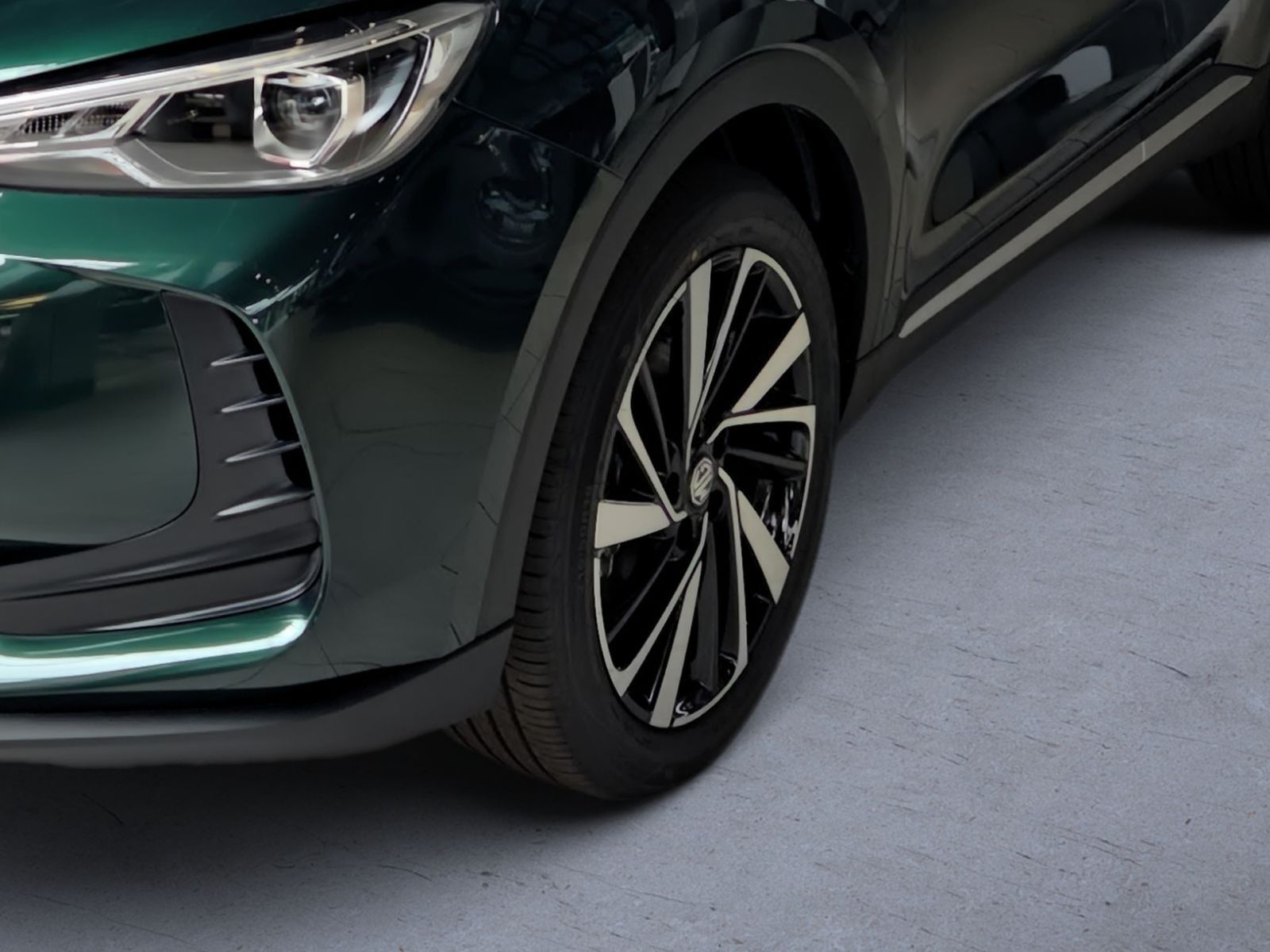 Fahrzeugabbildung MG ZS 1.5 Hybrid+ Luxury Autom. *JETZT 2.000 € TANK