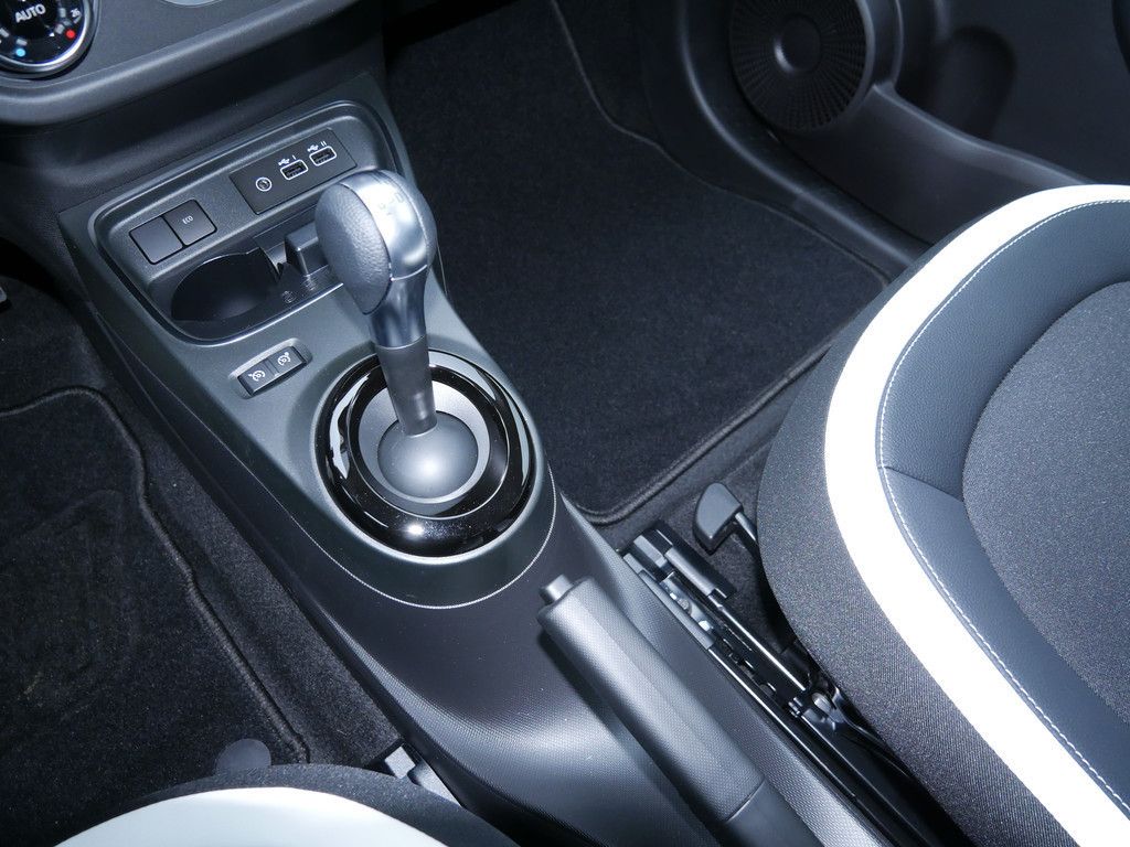 Fahrzeugabbildung Renault Twingo E-Tech elektrisch Urban Night