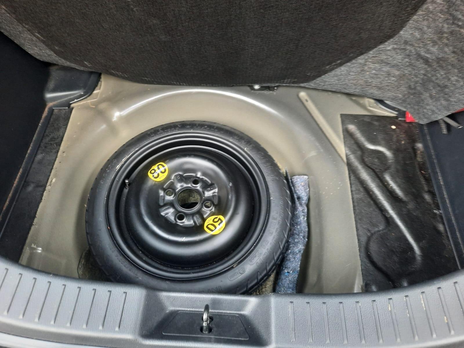 Mazda 2 Unfallfrei und TÜV neu