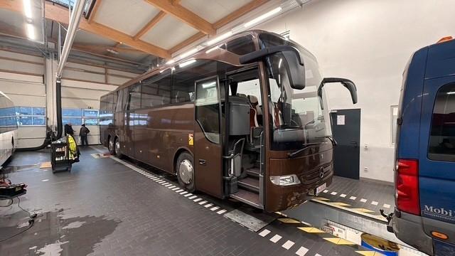 Mercedes-Benz Tourismo RHD 16 M/3