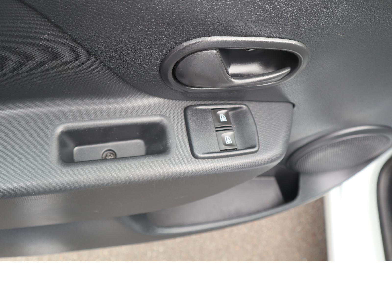 Dacia Sandero Essential Scheckheftgepflegt
