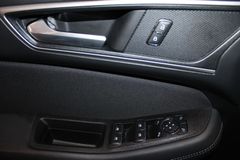 Fahrzeugabbildung Ford S-Max 2,0 EcoBlue Business Automatik + AHK + LED