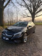 Mercedes-Benz A 180 BlueEFFICIENCY Style Edition Style Edition - Mercedes-Benz A-Klasse: Style Edition