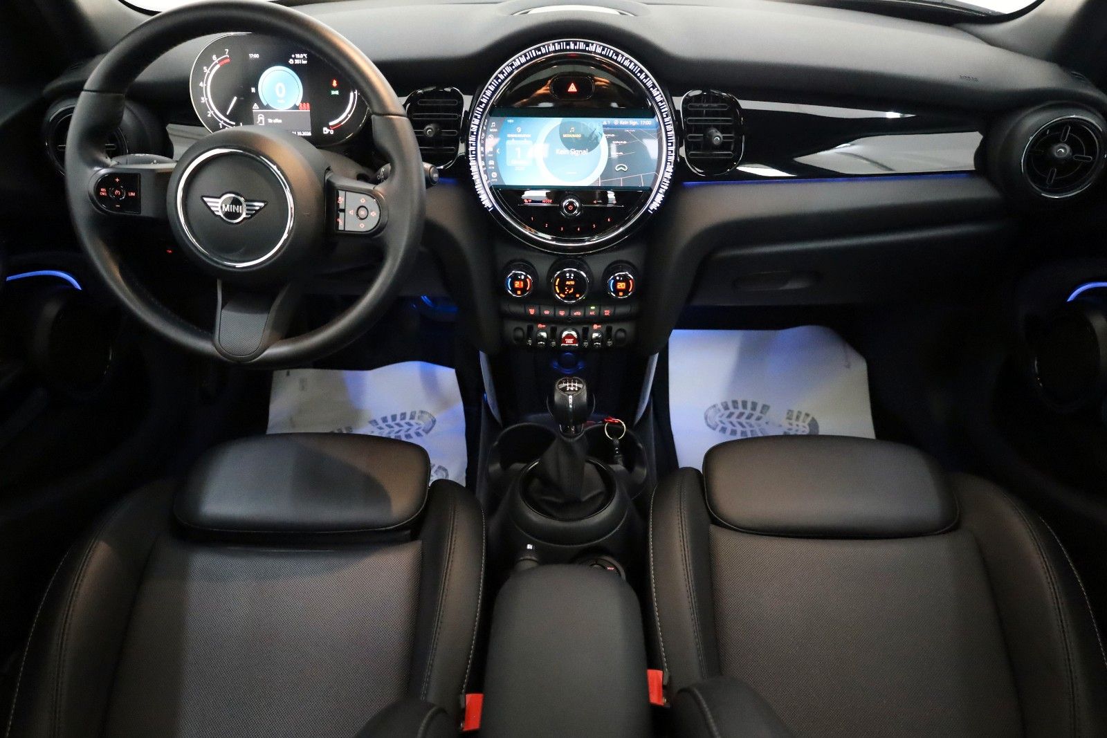 Fahrzeugabbildung MINI COOPER Mini 5-trg,Leder,Navi,Panorama,LED
