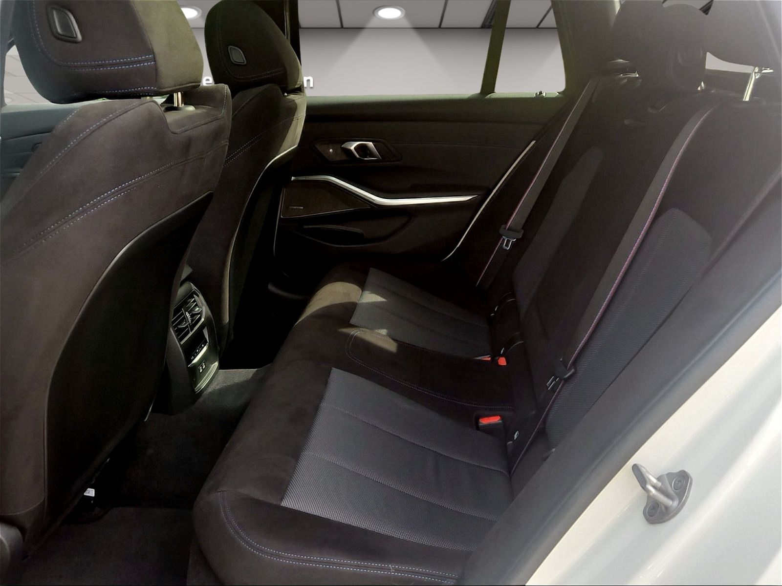 BMW 330 - Bild 9