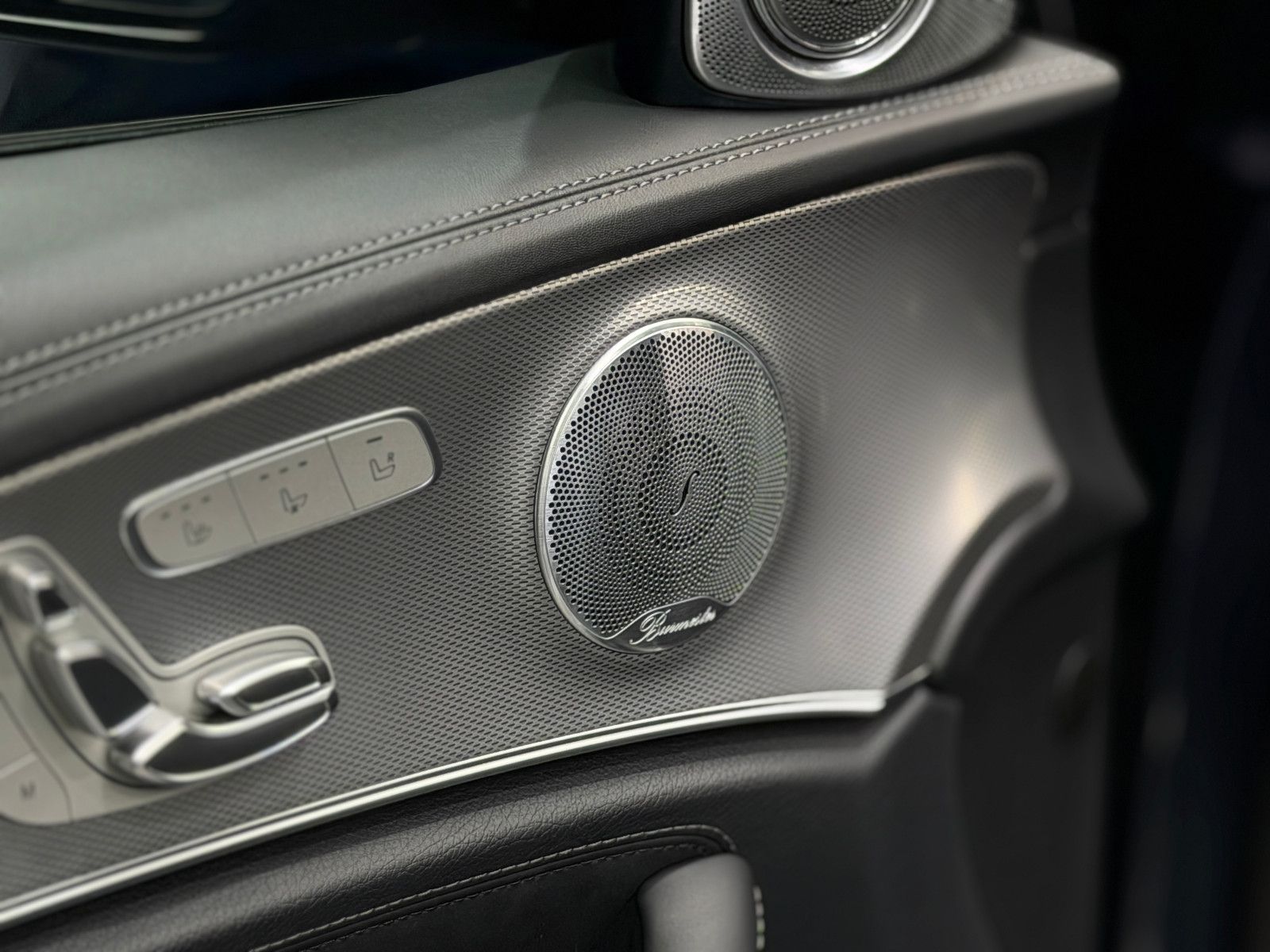 Fahrzeugabbildung Mercedes-Benz E 63 S AMG 4Matic+ |3D-BURMESTER|VOLL