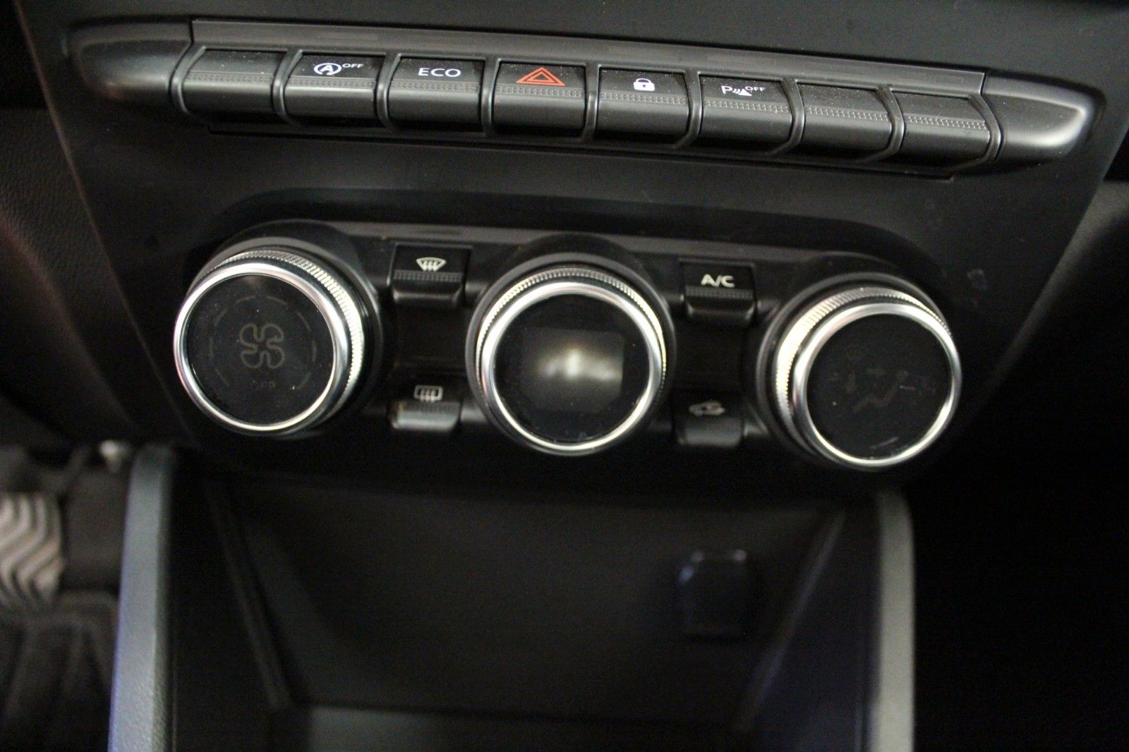 Fahrzeugabbildung Dacia Duster TCe 130 Urban 2WD *Klima*Sitzhzg*