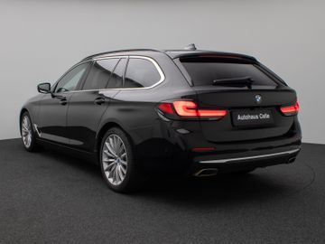 Fahrzeugabbildung BMW 530d xDr Tour AHK  Pano ACC HUD Komfortsitz