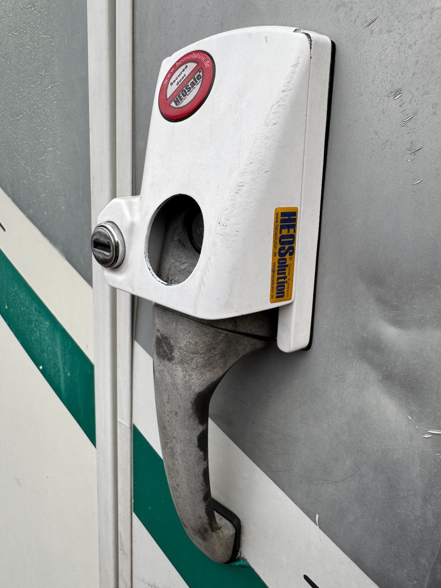 Fahrzeugabbildung Chausson Flash 02 Ford Transit 2.2 KAMERA STANDHEIZUNG TV