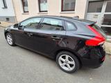 Volvo V40 D3 - sehr gepflegt und sparsam abzugeben