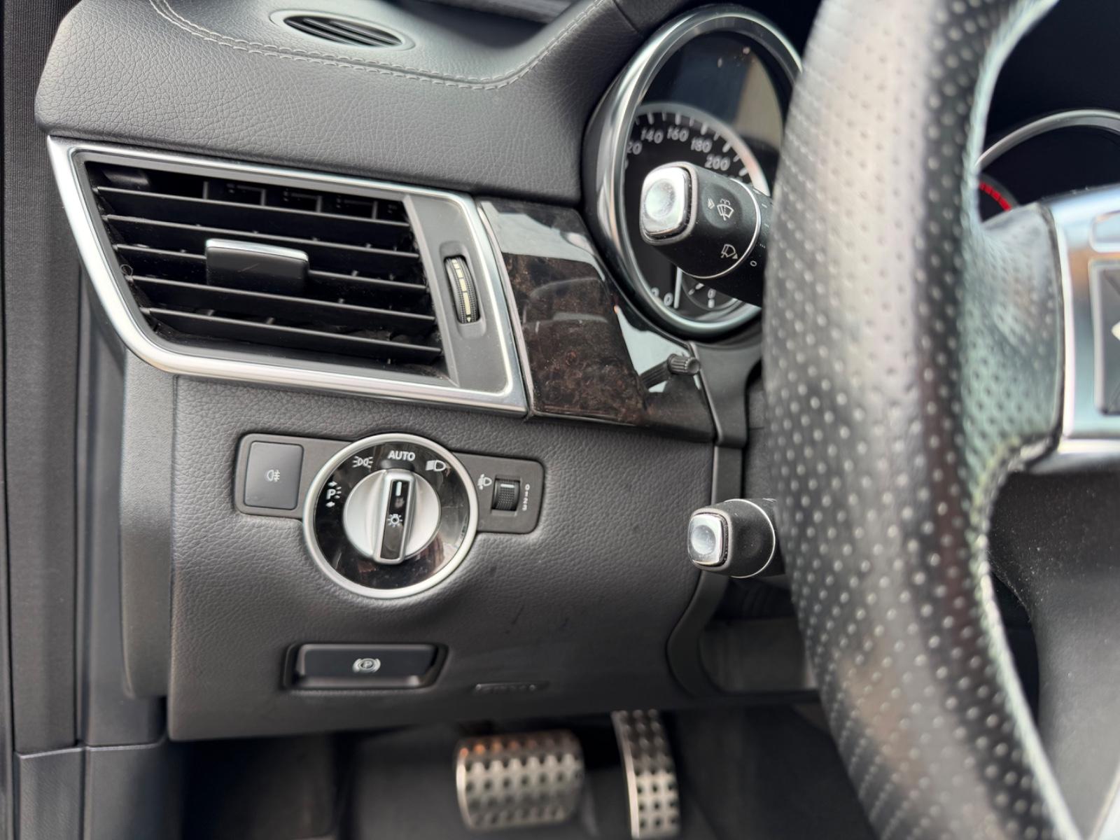 Mercedes-Benz ML 350 CDI 4Matic AMG PAKET 1.HD Leder H&K