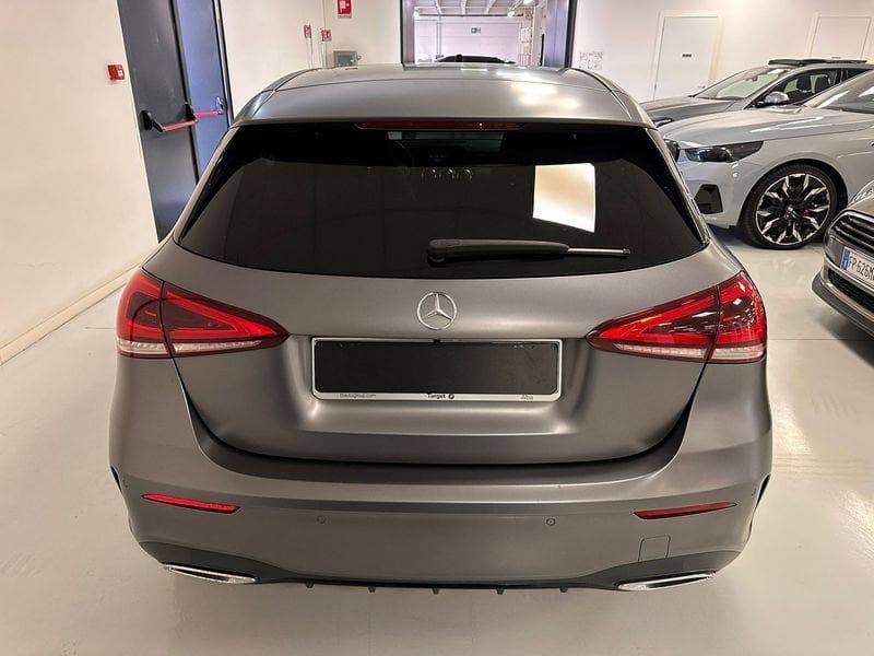 Mercedes-Benz Classe A A 180 Premium Night editi imagem 3