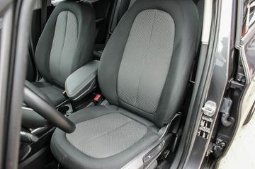 Fahrzeugabbildung BMW 218 Active Tourer Advantage ANHZV LED PARKASSIST