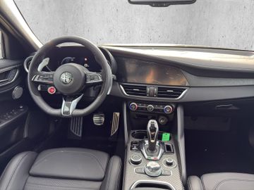 Alfa Romeo Giulia Quadrifoglio 2.9 V6 520PS AT8 TECHNOLOGIE