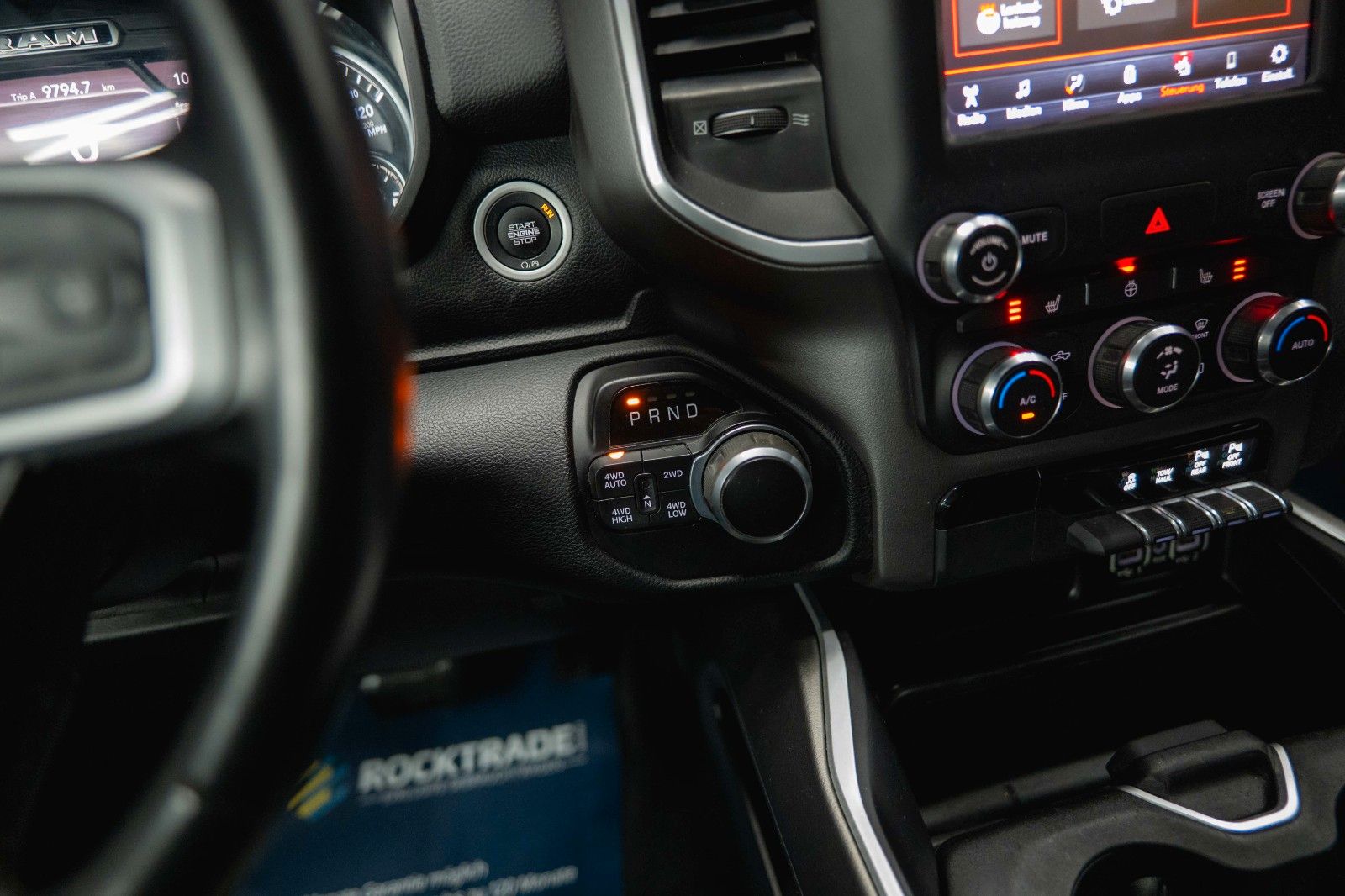 Fahrzeugabbildung Dodge RAM 5.7 V8 HEMI 4x4 OFFROAD BLACK EDITION *19%