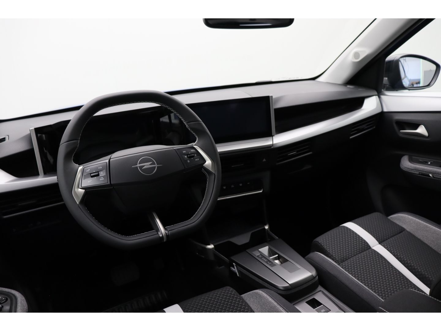 Fahrzeugabbildung Opel Frontera Electric GS 83 kW LED /  Allwetter/ Kam