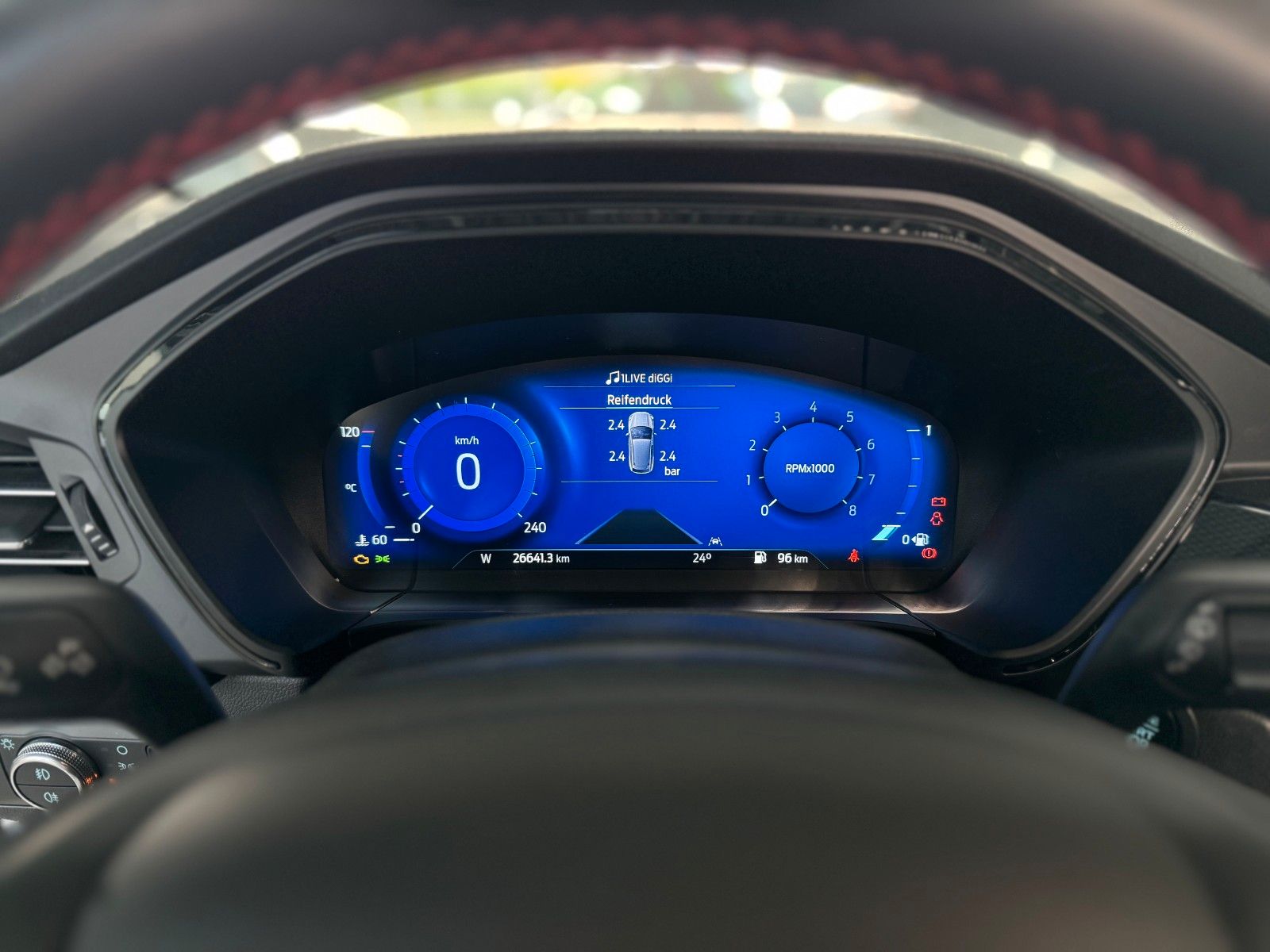 Fahrzeugabbildung Ford Kuga 1.5 ST-Line "Winter-Paket DAB/Navi Kamera"