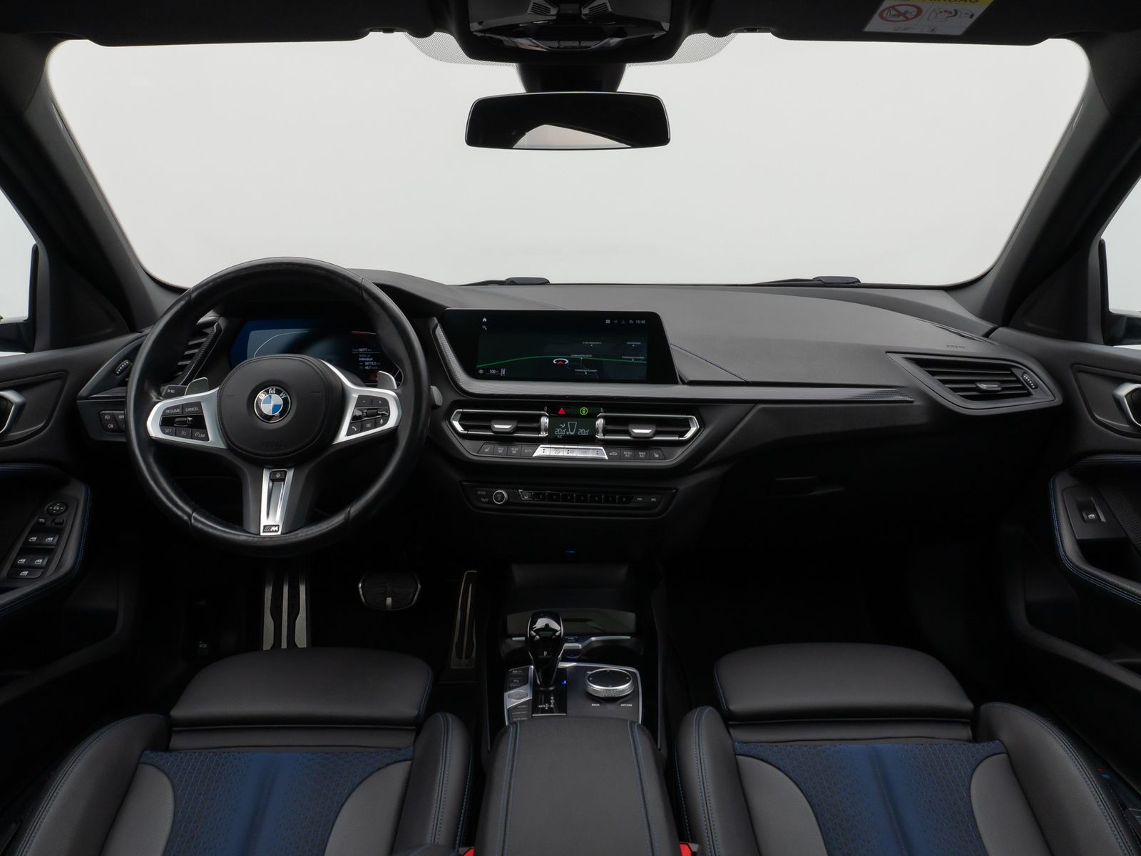 Fahrzeugabbildung BMW 120i M Sport Panorama PDC DAB Lenkrhzg Komfort