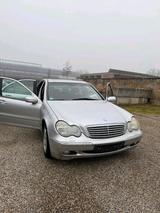 Mercedes-Benz C_klasse 240 - gebrauchte Mercedes-Benz E 240 aus dem Jahr 2001