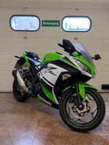 Kawasaki Ninja 300 Sonderedition (nur 3.142 km) - KAWASAKI NINJA 300