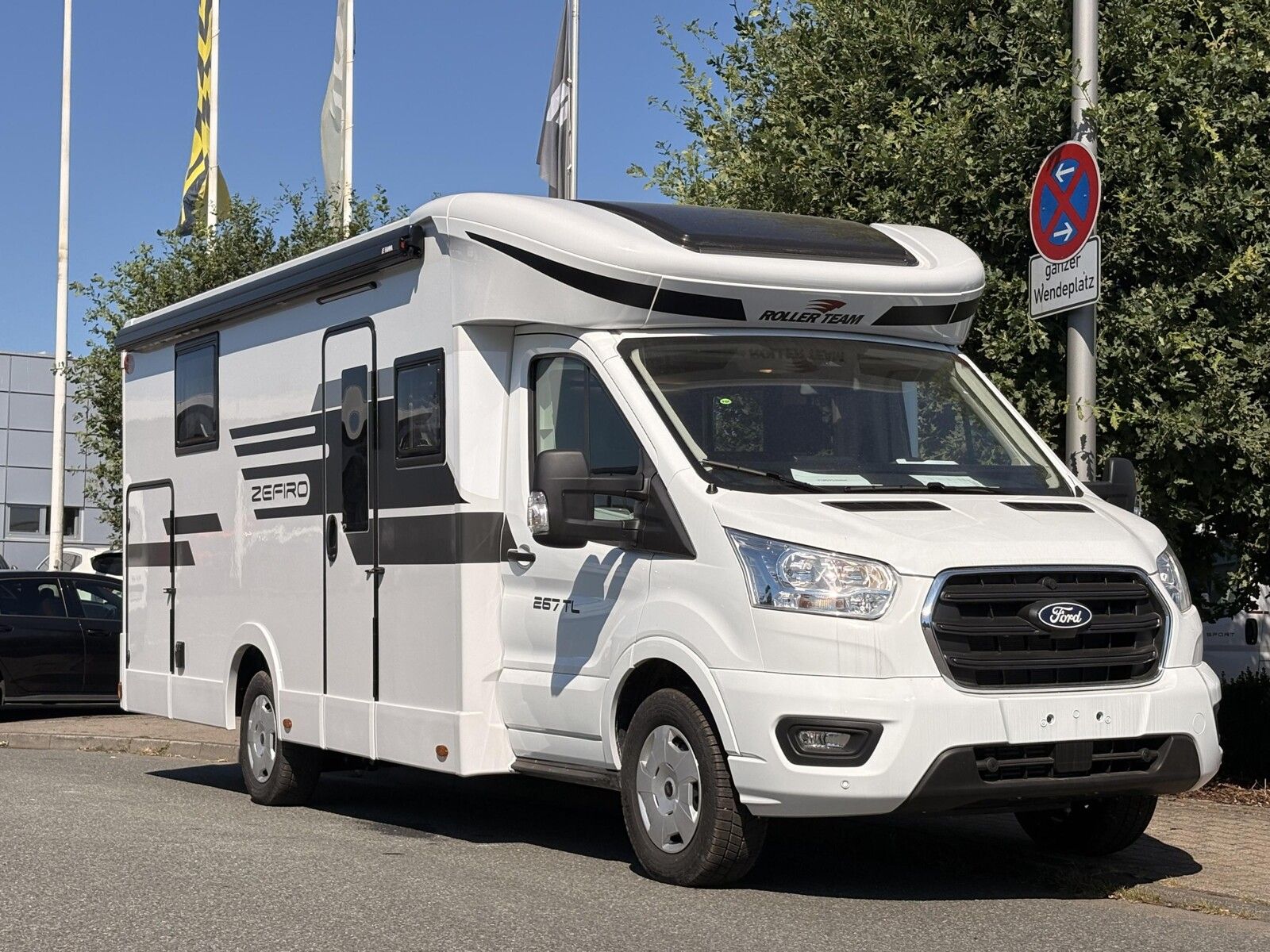 Fahrzeugabbildung Roller Team Zefiro 267 TL SIE SPAREN ÜBER 11.979