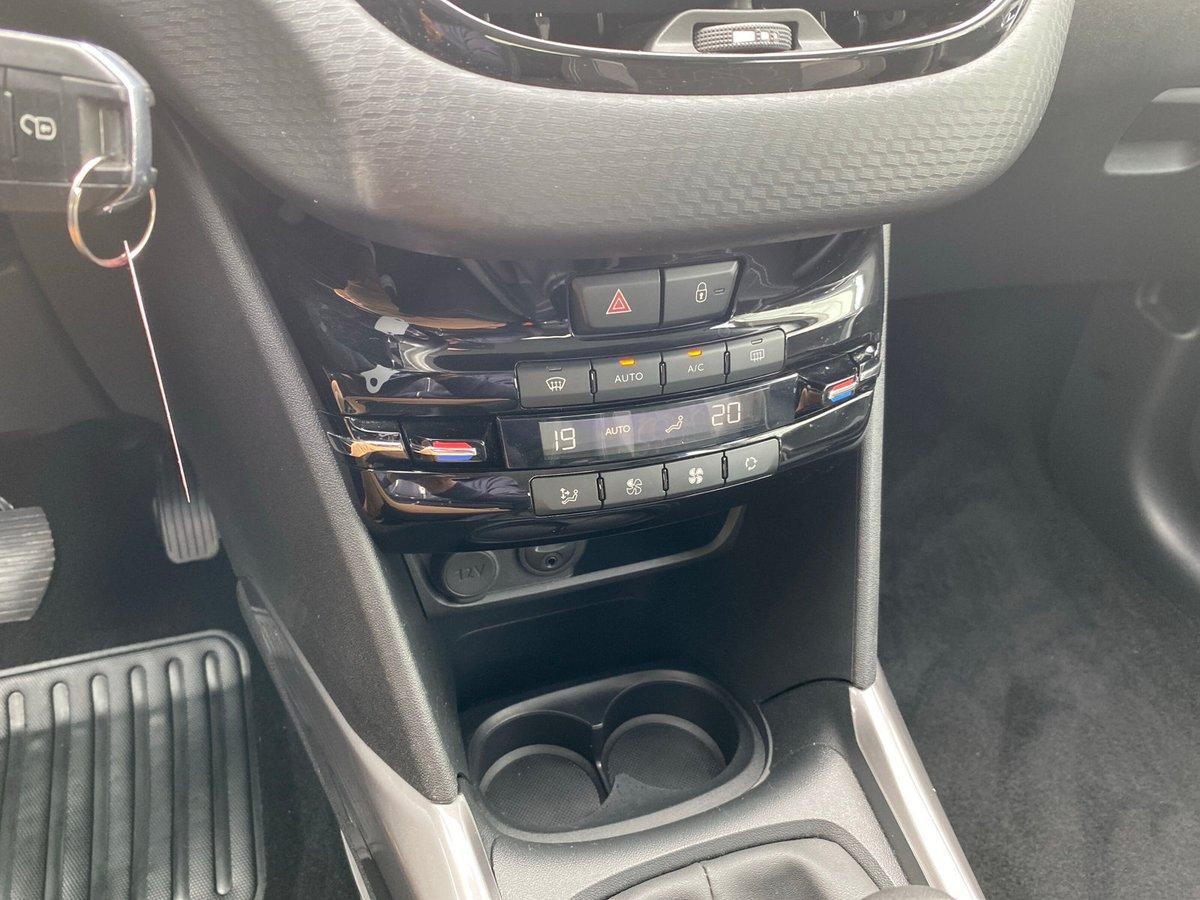 Peugeot 2008 1.2 PURETECH 82 ACTIVE KLIMA+SHZ+BLUETOOTH