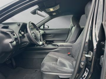 Lexus UX - 9