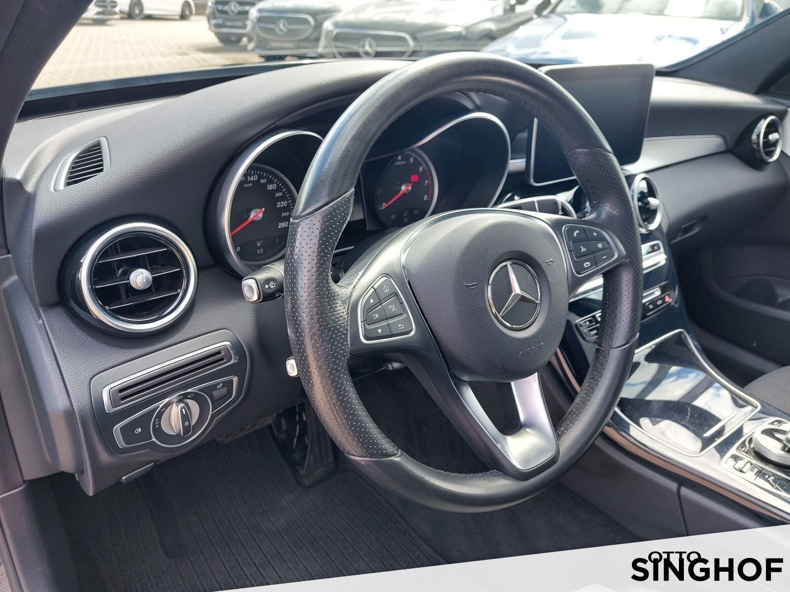 Fahrzeugabbildung Mercedes-Benz C 200 Avantgarde +4matic+LED+Night+R-Kamera+SHD+