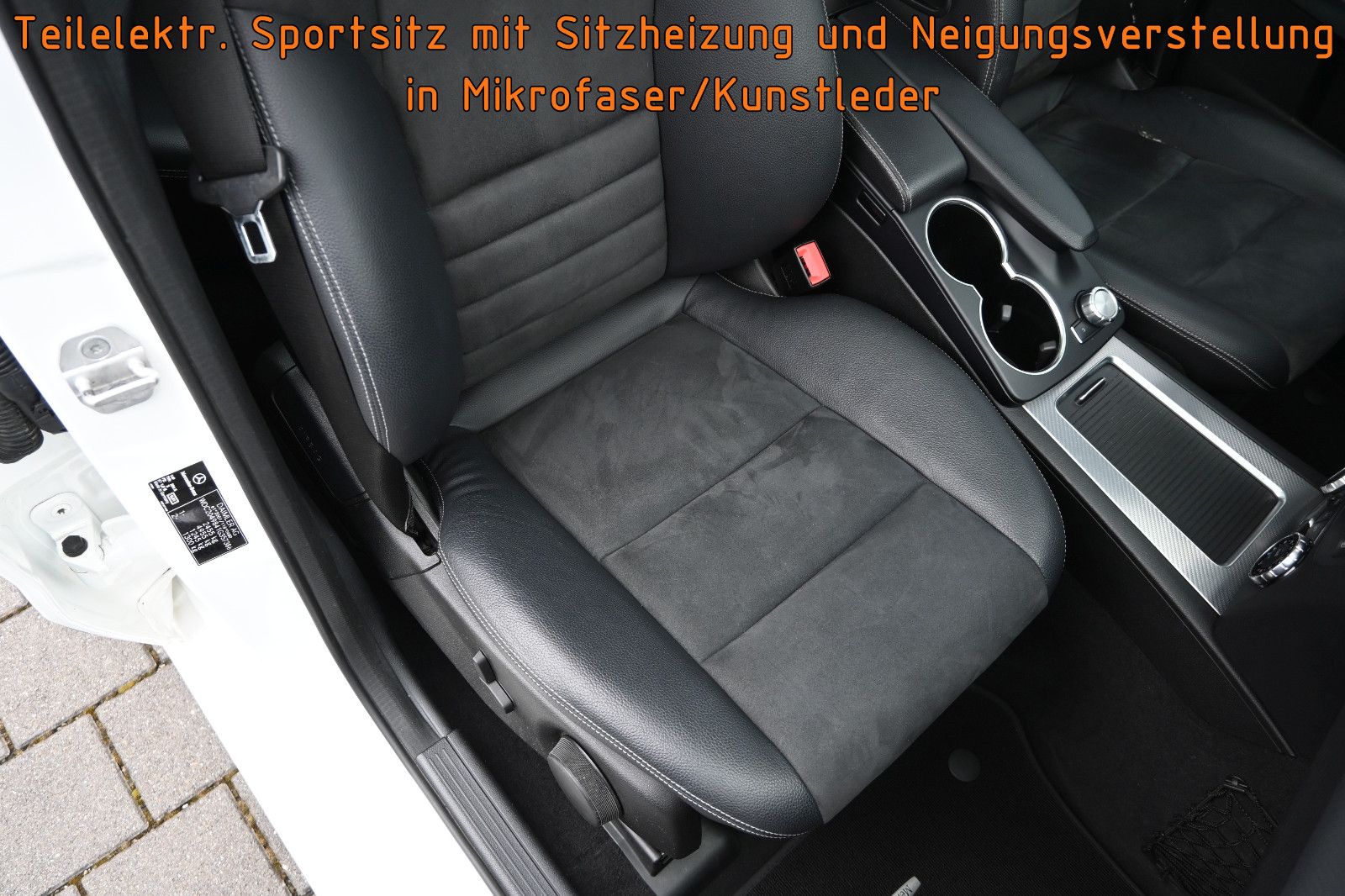 Fahrzeugabbildung Mercedes-Benz GLK 220 CDI 4MATIC 7G-Tr. AMG °AHK°PANO°KAMERA°