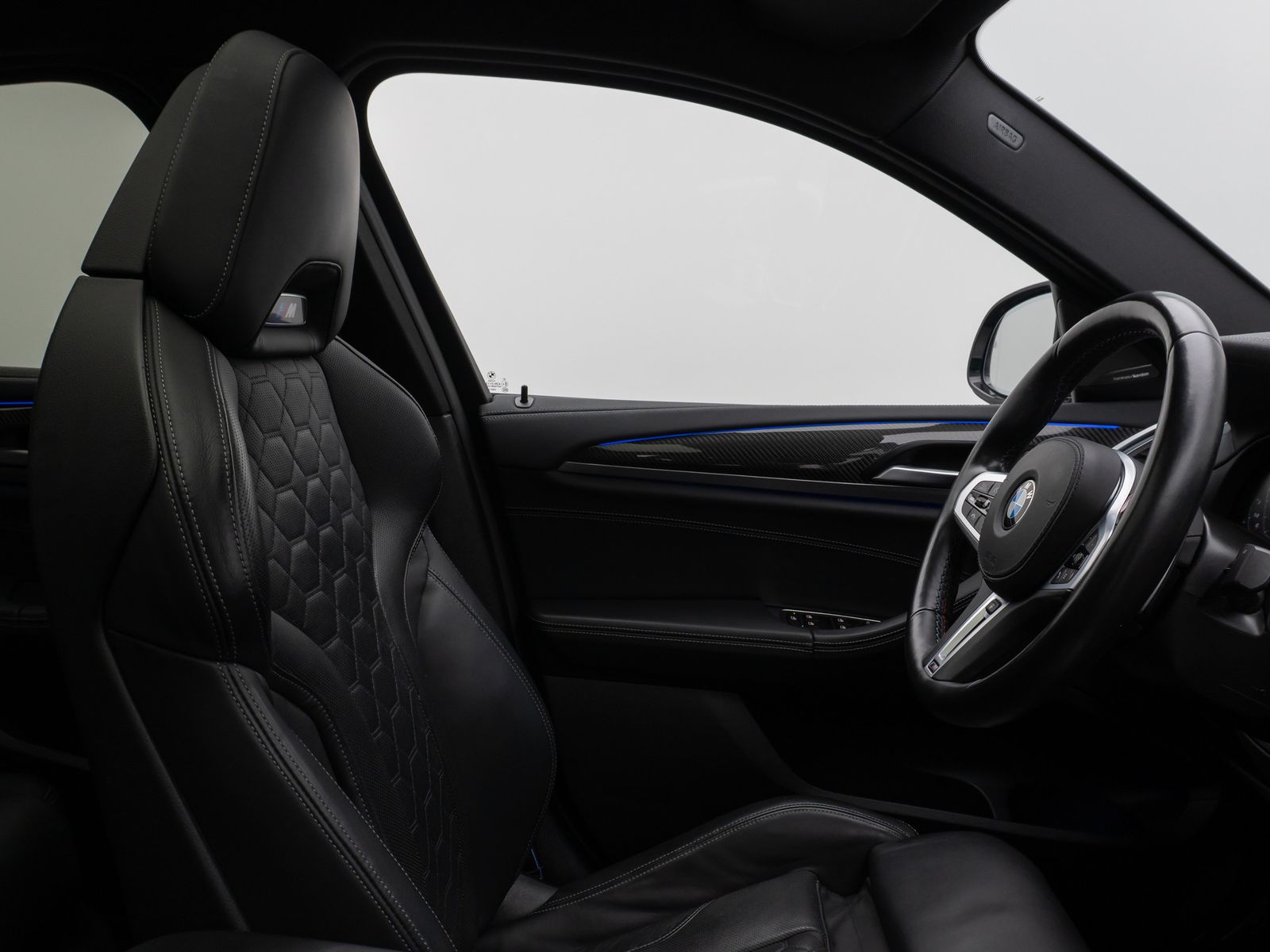 Fahrzeugabbildung BMW X4 M Panorama 360°HUD H/K TV DispKey