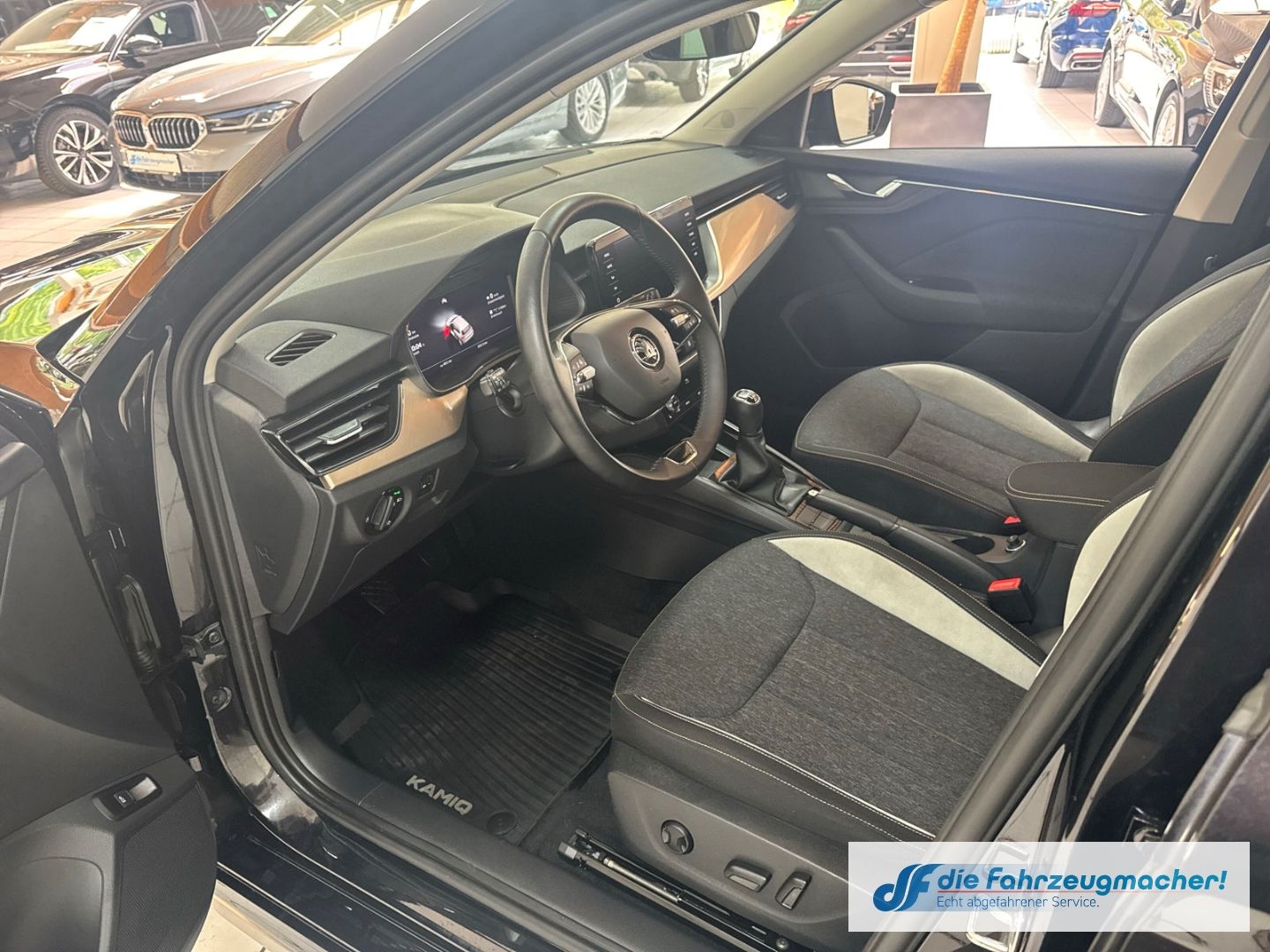 Fahrzeugabbildung SKODA Kamiq Style 1.0 TSI Navi Digitales Cockpit LED