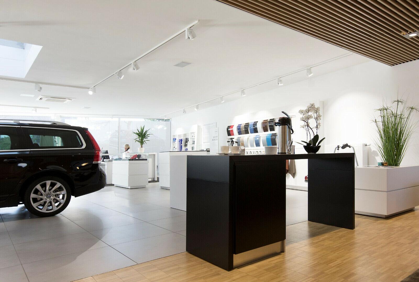 showroom-image-bottom